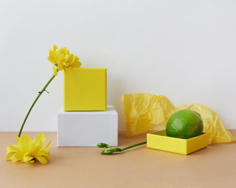 Что подарить на свадьбу друзьям